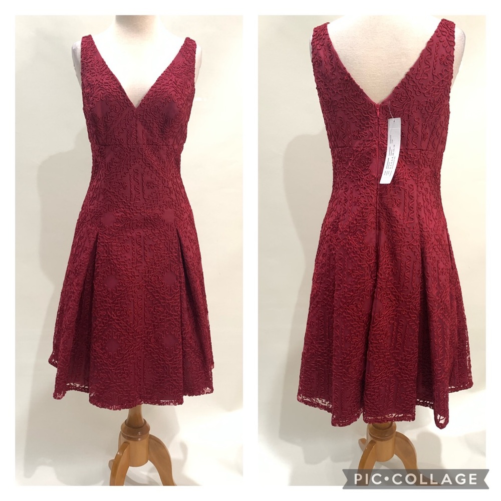 Aidan Mattox v neck Prussian pleat midi dress